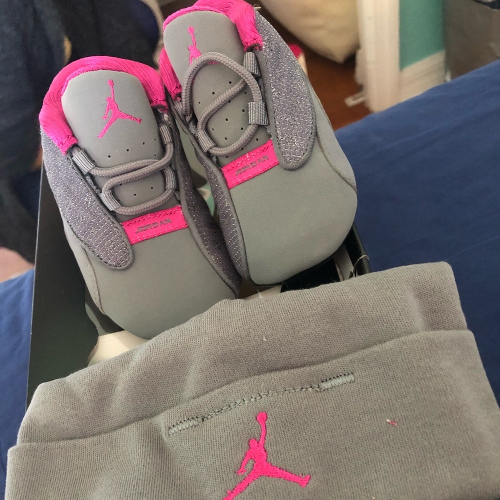 Baby crib size Jordan retro 13 and baby hat